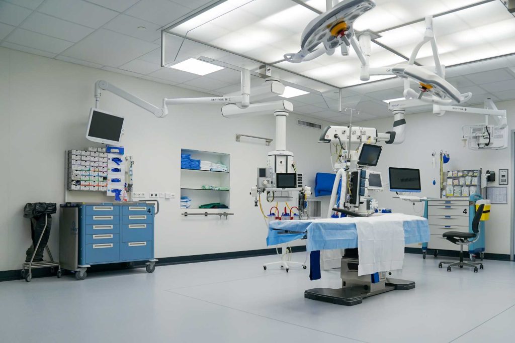 Clean, empty operating room | Featured image for the Medical Facility Painters page by Diamond Brothers.